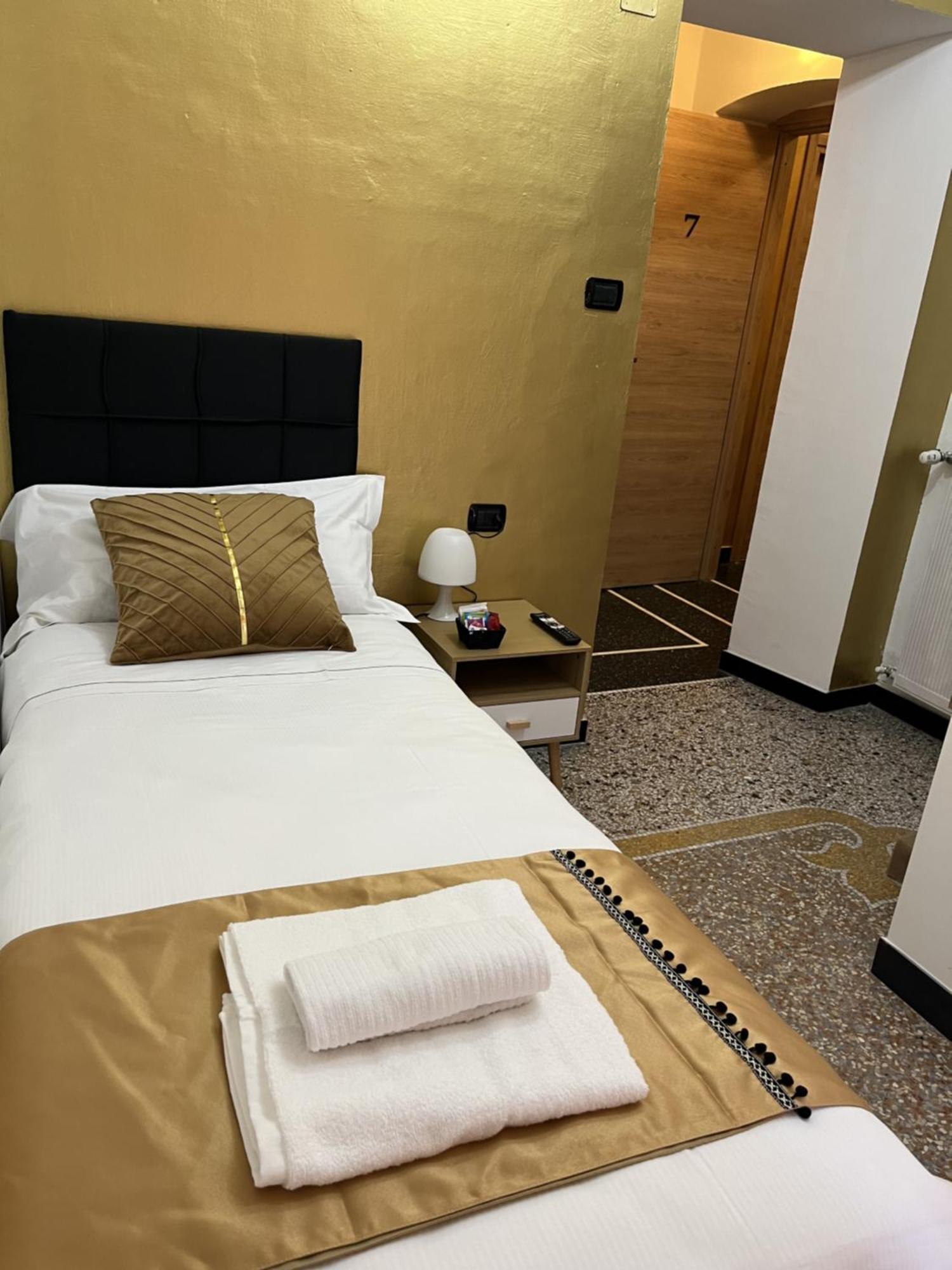 Genova Gold Rooms Oda fotoğraf