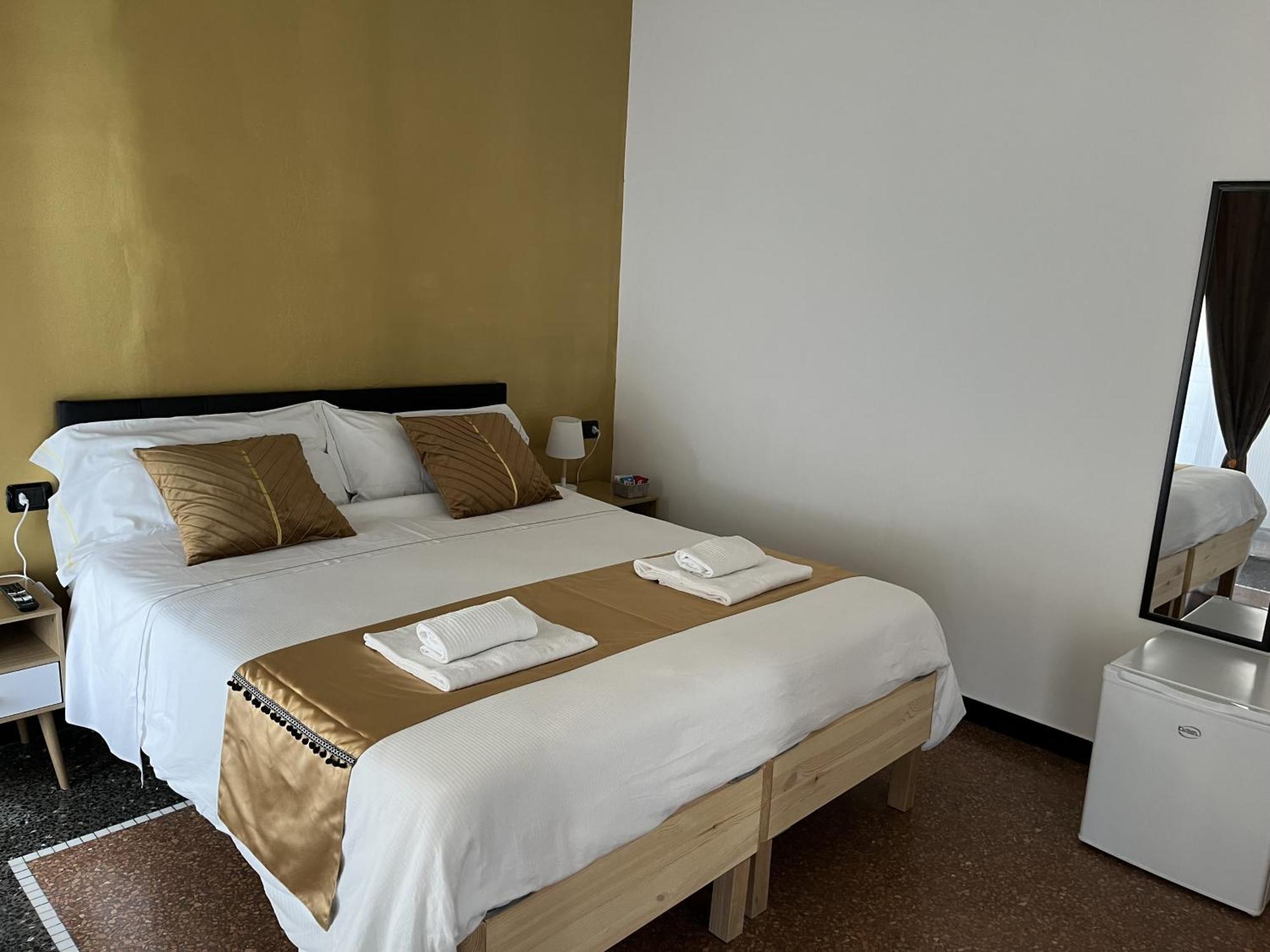Genova Gold Rooms Dış mekan fotoğraf